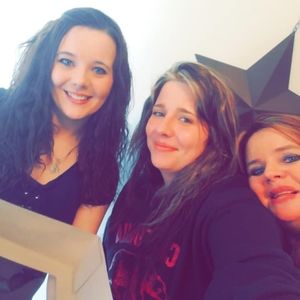 Meet your Posher, Venda daniel